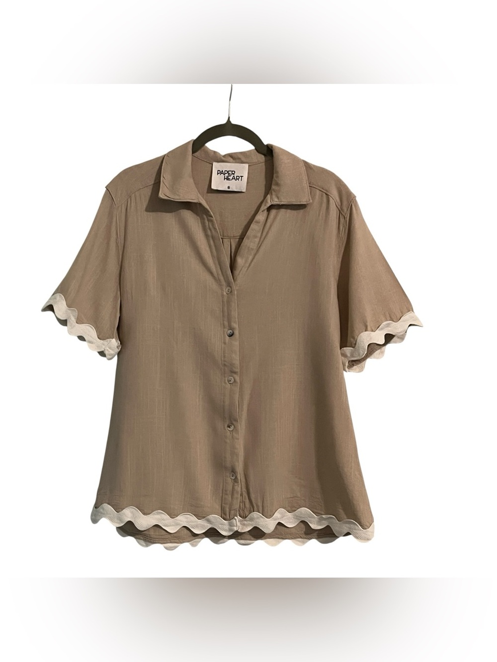 Paper Heart Tan Scallop-Trim Button Front Linen-Blend Top. Size Small